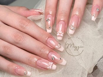 マギー(Maggie)の写真/《大人女性の褒められネイル》自慢したくなるフォルムと輝き☆丁寧なケアでモチの良さも叶う理想の指先へ♪