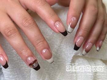 シェノエ ネイルズ(Chenoe Nails)/キレイめシックなフレンチネイル