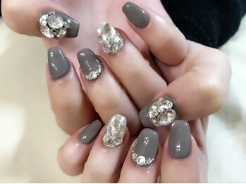 ラビング(Loving)/ビジューネイル