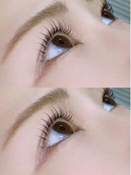 ロミ(Romi.)の写真/自まつげのような自然な仕上がりに定評あり♪トレンドのナチュラルだけどぱっちり可愛いデザインが人気◎