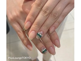 ちゅるんカラービジューネイル♪