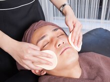 プラスエイト 渋谷店/フェイシャルの施術中♪