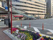 ビューステージ アイブロウサロン 博多/博多駅前３交差点を渡りすぐ！