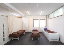接骨院 縁(ENISHI)/～施術室風景～