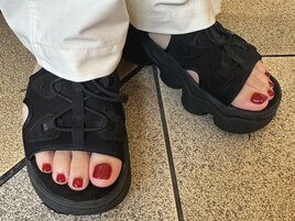 【秋先取りフットネイル】