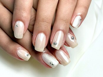 パダアット ヴァラネイル 天神南店(PADA at VALLANAIL)/シルキーパール/スクエアネイル