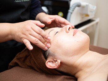 カプリ サローネ ディ ベリッザ(Capri Salone di bellezza)/フェイシャルマッサージ