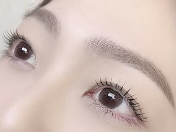 Room hair eyelash 笹塚フレンテ前店【ルームヘア アイラッシュ】の写真/【まつげパーマ専門店】自まつげを活かした自然な上向きライン♪理想の“似合わせ”で輝く目元を演出◎