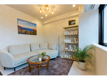 ザ アロマ スパ 青山(THE AROMA SPA AOYAMA)/広々とした受付スペース