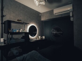 リブレナトゥス(LIBRENATUS)/心鎮まる洗練された空間