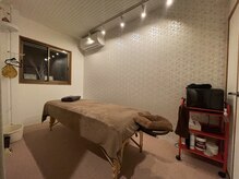 リラクゼーションやまむらの雰囲気（防音のお部屋なので周りの音も気にせず寛いでいただけます♪）