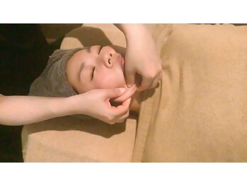 ビエンビエン(bien bien)/小顔フェイシャルリンパ 