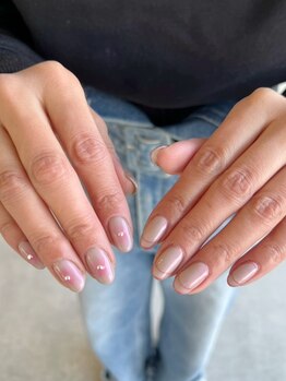 ゼロ アトリエ(ZERO Atelier)/ピンク囲みニュアンスネイル