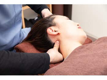 空の小屋の写真/スマホの見過ぎによる眼精疲労を解消