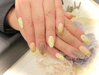 ブリエカドー(Briller Cadeau)/ニュアンスネイル