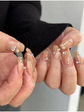 ロミー(Rommy)/キラキラビジューネイル