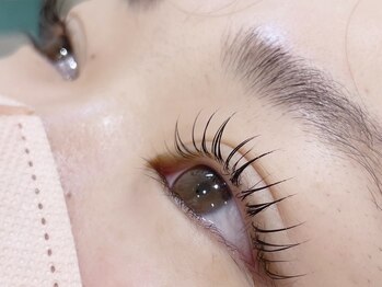 アース コアフュールボーテ 熊谷店(EARTH coiffure beaute)/次世代まつ毛パーマ　¥4000