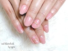 ノアブルーバードネイルズ(Noah' bluebird .nails)/ビジューネイルで大人なデザイン