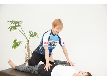 ストレッチヒーロー 鳥取店(STRETCH HERO)/開脚のストレッチ