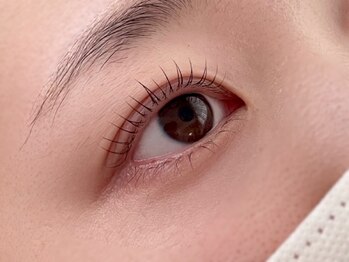 リリーストアネイル(Lily store nail)の写真/根本からグッと立ち上げ。瞳に光、ちゅるん仕上げ