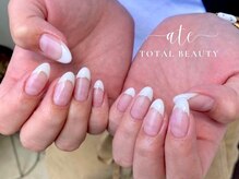 アテ(ate)/白フレンチ×ラメライン