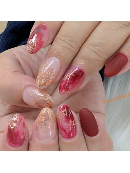 セラピッシュネイル (therapish nail)の写真/[人気NO.１*プレミアムプラスコース¥7700]お洒落なトレンドアート多数ご用意!季節に合うデザインもお任せ♪