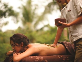 アジアンリラクゼーション ヴィラ 福岡東店(asian relaxation villa)/バリニーズ施術シーン