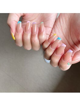 エレメ(Eleme)/海外風フレンチネイル!