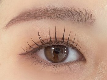 ミルク(MILK)の写真/まつ毛も眉も自然に上品。上向きカール＆垢抜け眉で,清潔感ある大人の可愛い目元を叶える♪SETクーポン有◎