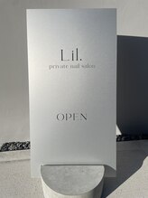 リル(Lil)/看板