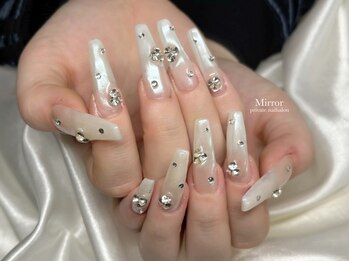 ミラー(Mirror)の写真/《持ち込みデザインもOK☆》カラーもパーツも豊富にご用意◎一人一人のお好みに合わせて自然な長さ出しも◎