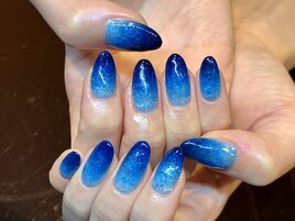 キラキラ　グラデーションネイル