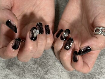 ニュアンスブラック