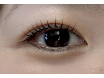 オッジヘアー/タレ目風まつ毛パーマ　7月正田