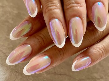 ネルマニック(nailmanix)/ミラーベースのフレンチ♪