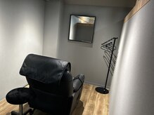 眉ラボ 広島店の雰囲気（広々とした個室でリラックス♪![眉毛/眉毛サロン/メンズ]）