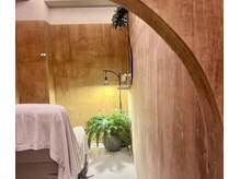 ムク(MUKU)/隠れ家のような入り口の個室