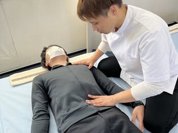 みどり整体の写真/当院1番人気★首肩コリを根本改善！目の疲れ・頭痛にお悩みの方にも◎全身整体40分 初回限定：4400円