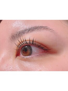 ナチュラル上品な目元にしたい