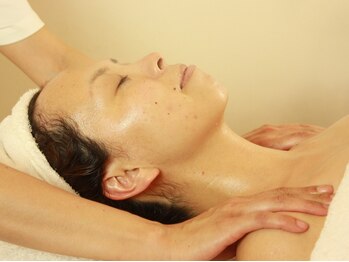 メナードフェイシャルサロン 光の森/肩ほぐし