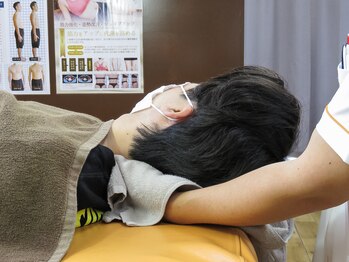 薬院骨盤整体院/首・肩のリンパの詰まりを解消