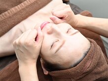 ルアージュ 狭間店/小顔矯正コルギ♪肩こりにも♪