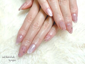 ノアブルーバードネイルズ(Noah' bluebird .nails)/ポイントにマグネットとビジュー