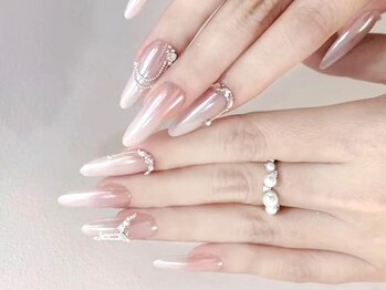 モナサロン(Mona salon)の写真/自爪が短い方でもチップ長さ出しでアートが楽しめる♪オーロラやミラーなど、最新トレンドアートが豊富☆