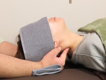 くまお整体院 新小岩本店/頭痛、肩こりに!