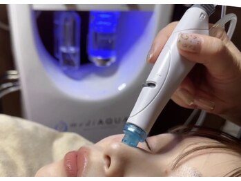 ブリジェビューティーサポート(Brije Beauty Support)の写真/夏のメイク崩れは毛穴洗浄で対策！毛穴を整えて、汗・皮脂に負けない【つるん肌】へ