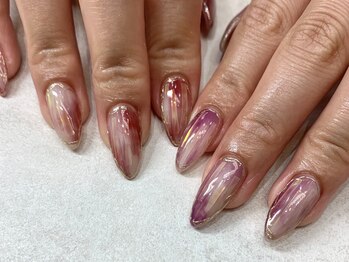 リズム(Nail salon Rism)の写真/繊細アートからニュアンスまで目移りするほどサンプル多数！個性が際立つデザインで周りに差をつけて♪