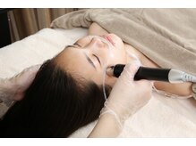 パルファンドゥー(parfum doux)の雰囲気（最新肌管理Gloss肌ピーリング/水素吸入の同時進行で素肌美を実感）