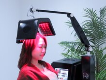赤色LEDライトで頭皮の活性化