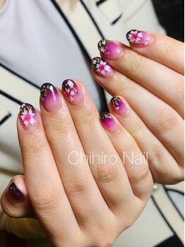 チヒロネイル/ブラックグラデーション桜ネイル